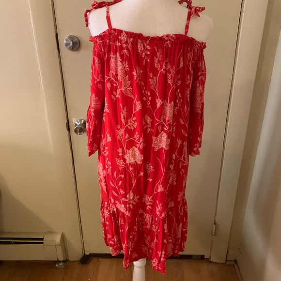 H&M Off the Shoulder Red Print Dress - Picture 4 of 5